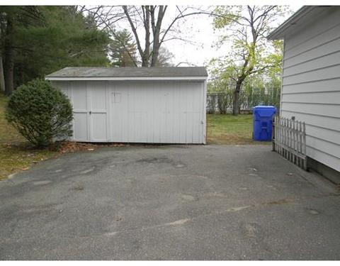 167 Hermitage Dr, Springfield, MA 01129 photo 3