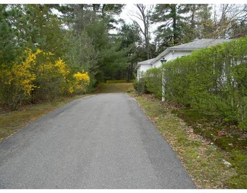 167 Hermitage Dr, Springfield, MA 01129 photo 4