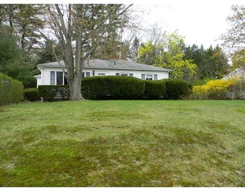 167 Hermitage Dr, Springfield, MA 01129 photo 1