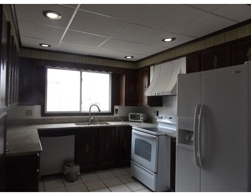  93 Canton St, Lowell, MA 01851 photo 3