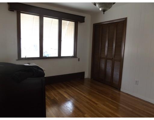  93 Canton St, Lowell, MA 01851 photo 5