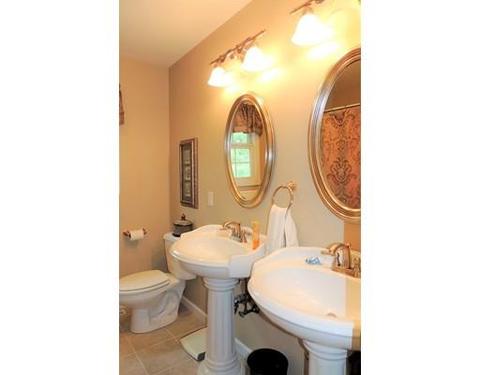 84 Hartwick St, Springfield, MA 01108 photo 20