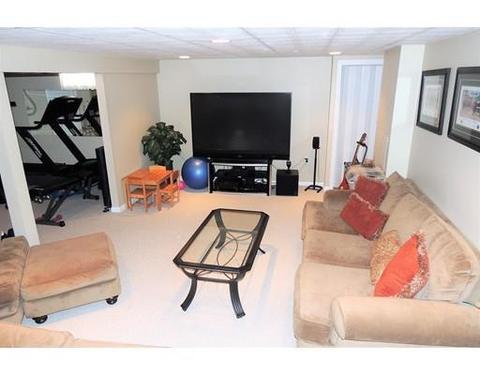 84 Hartwick St, Springfield, MA 01108 photo 23