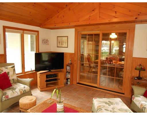 31 Sterling Dr, Easthampton, MA 01027 photo 9