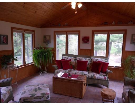 31 Sterling Dr, Easthampton, MA 01027 photo 8