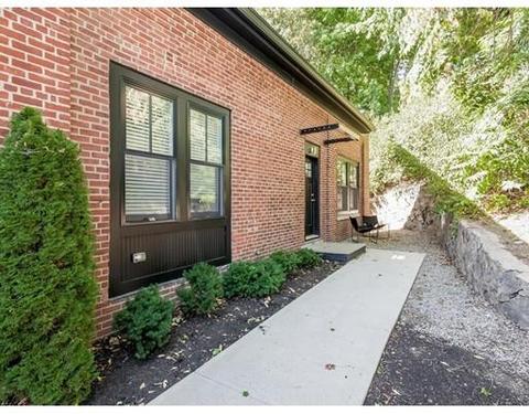 12 Lothrop St #7, Beverly, MA 01915 photo 2