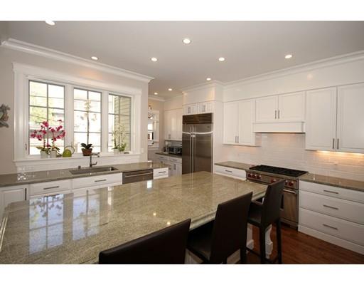 79 Coolidge St, Brookline, MA 02446 photo 4