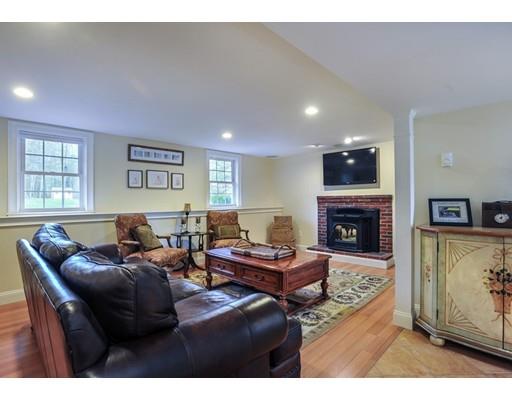 16 Donnell Rd, Walpole, MA 02032 photo 12
