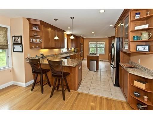 208 Pearl St, Reading, MA 01867 photo 6