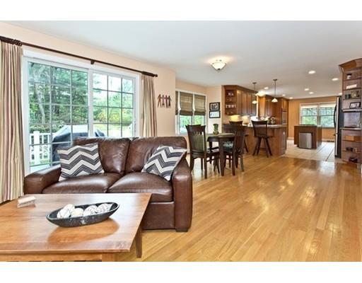 208 Pearl St, Reading, MA 01867 photo 13