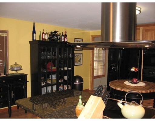 27 Whittemore Rd, Sturbridge, MA 01566 photo 11