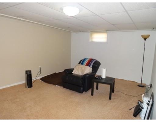 156 Clark St, Worcester, MA 01606 photo 17