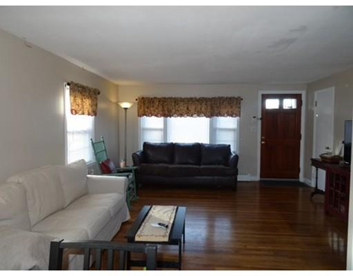 156 Clark St, Worcester, MA 01606 photo 4