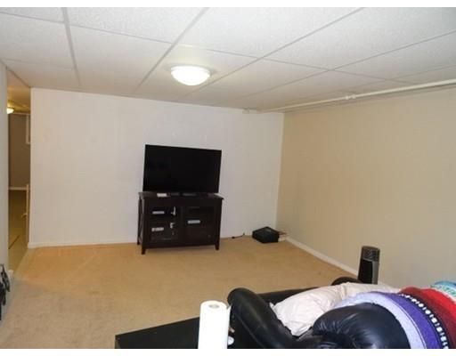156 Clark St, Worcester, MA 01606 photo 16