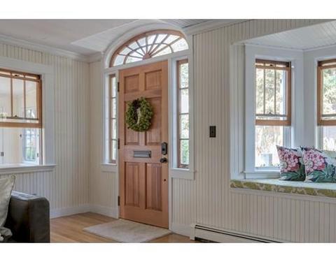 35 Marsh St, Hingham, MA 02043 photo 1