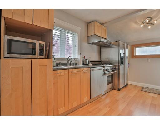 4 Howe St, Milton, MA 02186 photo 9