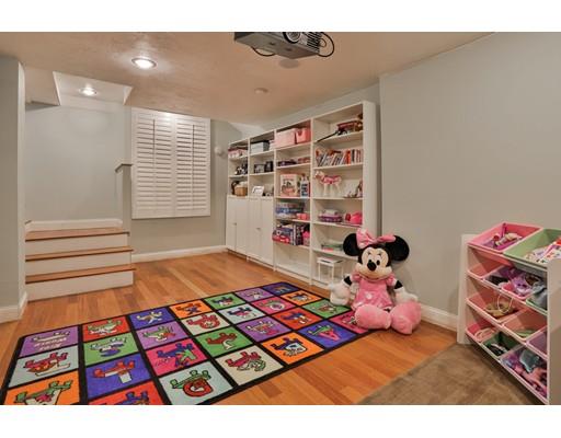 4 Howe St, Milton, MA 02186 photo 20