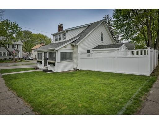 4 Howe St, Milton, MA 02186 photo 1