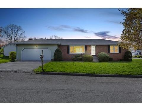63 Laskowski St, Chicopee, MA 01020 photo 2