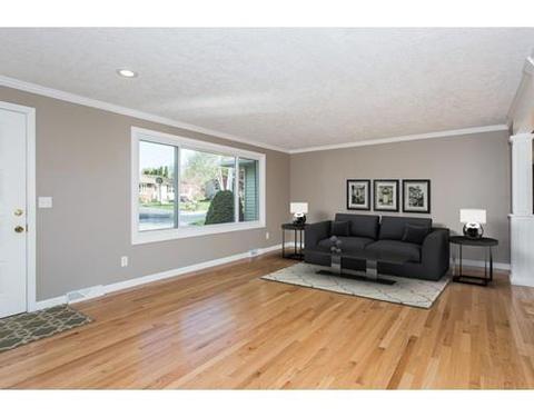63 Laskowski St, Chicopee, MA 01020 photo 4