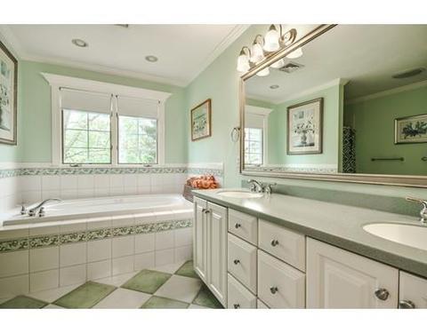 8 Woodledge Rd, Needham, MA 02492 photo 19