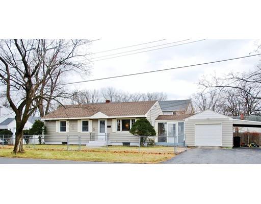 11 Lang St, Springfield, MA 01104 photo 2