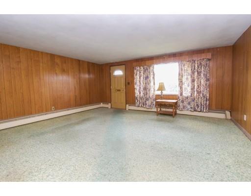 19 Broad St, Danvers, MA 01923 photo 3