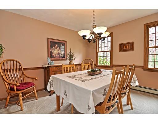 6 Crestview Dr, Mendon, MA 01756 photo 9