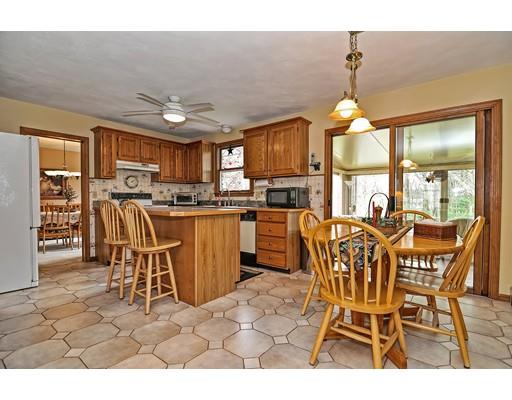 6 Crestview Dr, Mendon, MA 01756 photo 2