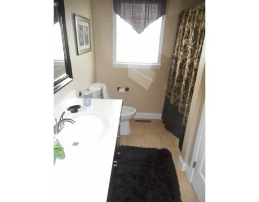 589 Detroit St, Fall River, MA 02721 photo 10