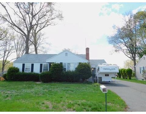46 Ronald Dr, Springfield, MA 01104 photo 2
