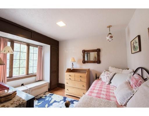 325 S Beacon St, Fall River, MA 02724 photo 9