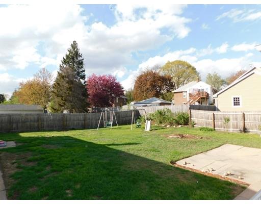 21 Suzanne St, Springfield, MA 01104 photo 9