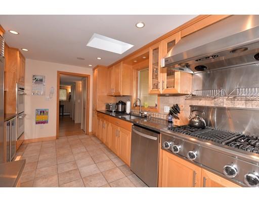 72 Donna Rd, Framingham, MA 01701 photo 9