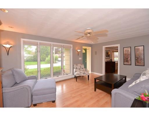 72 Donna Rd, Framingham, MA 01701 photo 2