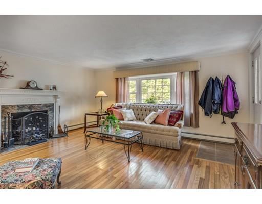 570 Franklin St, Reading, MA 01867 photo 9