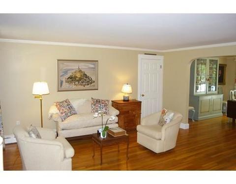 271 Central St, Hingham, MA 02043 photo 5