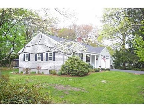 271 Central St, Hingham, MA 02043 photo 2