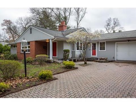 19 Eunice Dr, Longmeadow, MA 01106 photo 1