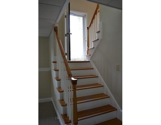 8 Blossom Rd, Windham, NH 03087 photo 3
