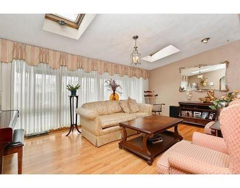 33 Westover St, Everett, MA 02149 photo 1