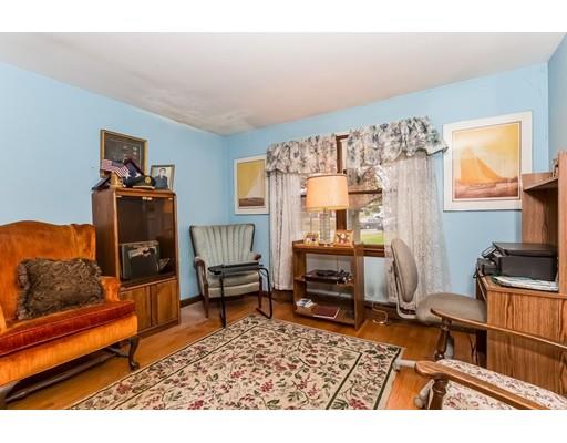 19 Pilgrim Rd, Lawrence, MA 01843 photo 12