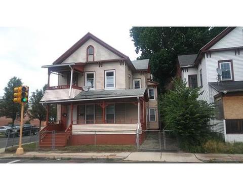 63 Oak St, Springfield, MA 01109 photo 1