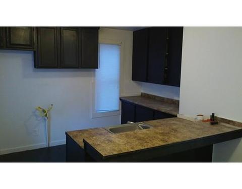 63 Oak St, Springfield, MA 01109 photo 3