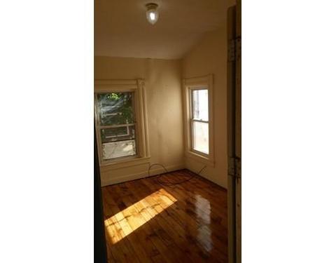 63 Oak St, Springfield, MA 01109 photo 6