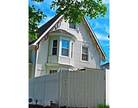 9 Earle St, Worcester, MA 01605 photo 4