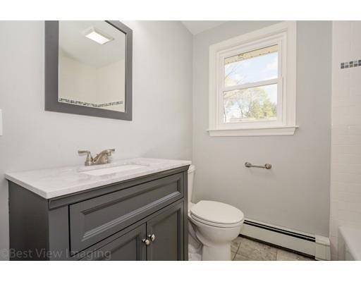 25 Crest Cir, Worcester, MA 01603 photo 12