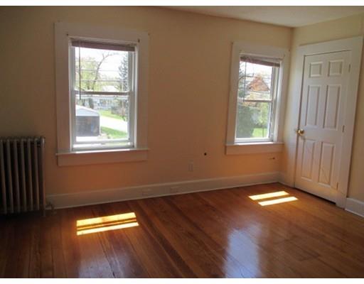 414 Britton St, Chicopee, MA 01020 photo 11