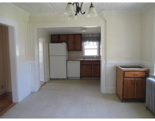 414 Britton St, Chicopee, MA 01020 photo 4