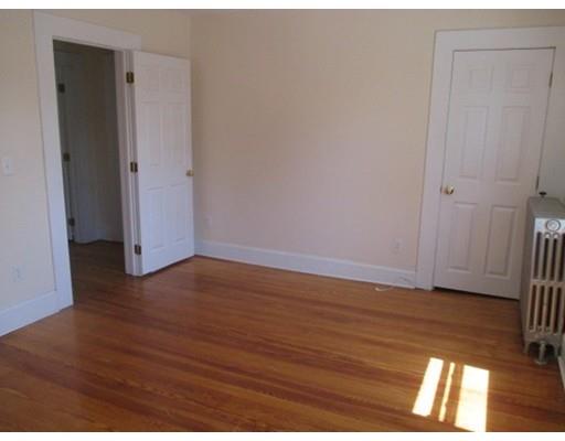414 Britton St, Chicopee, MA 01020 photo 10